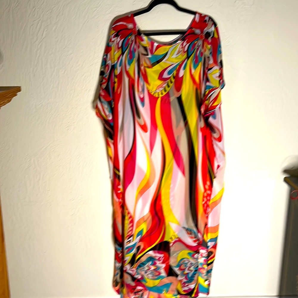 Beautiful beach coverup gauze light one size